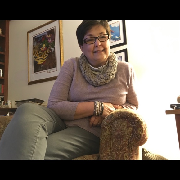 Meet your Posher, Paula - Picture 1 of 1